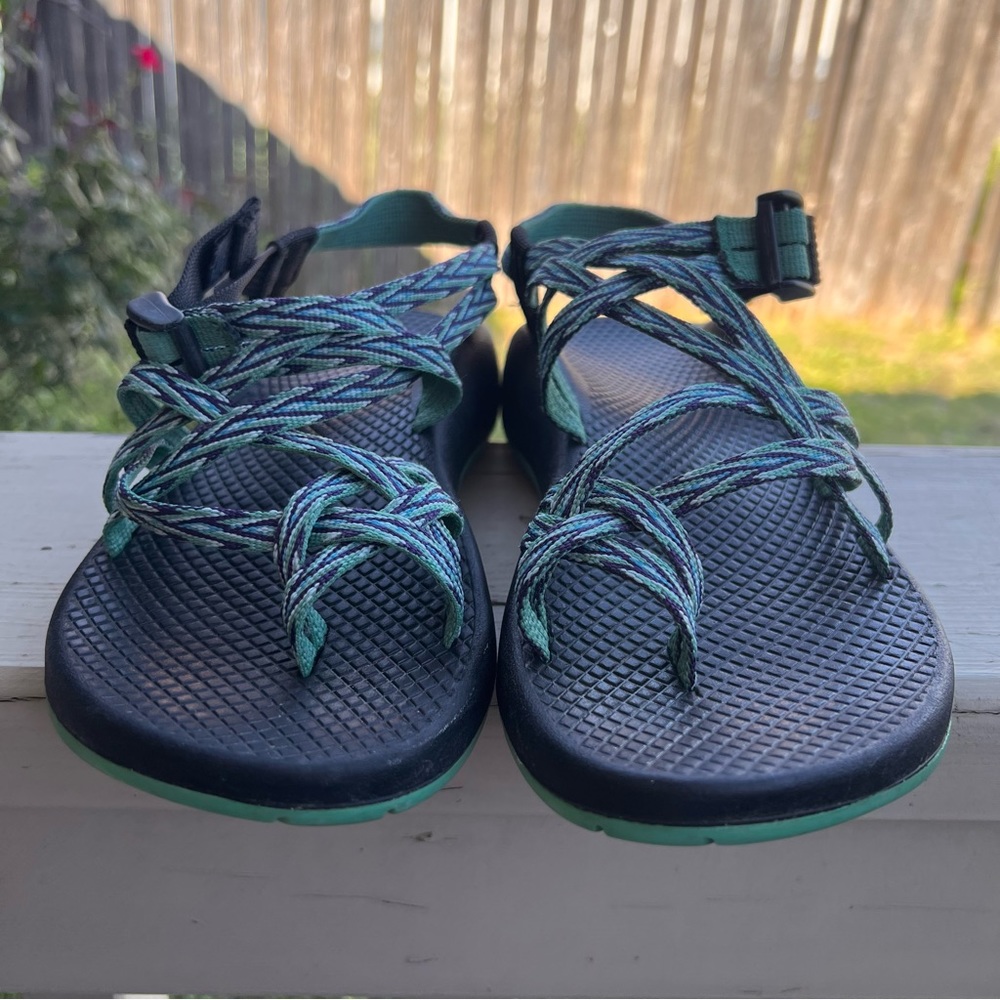 Chaco Sz 7 Toe Loop Multicolored Women’s Sandals - image 3